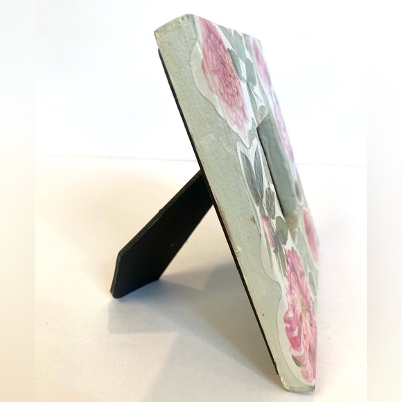 Vintage Floral Picture Frame 5 1/2” x 6” - Picture 4 of 11